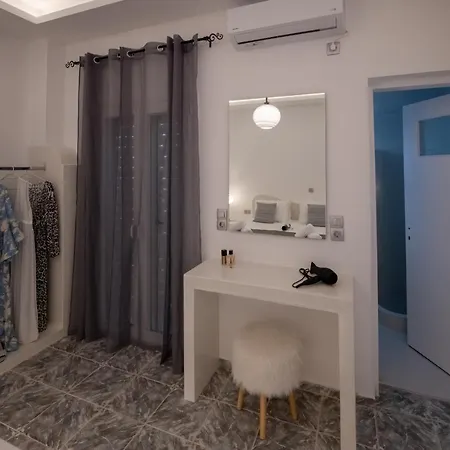 The F Guest house *