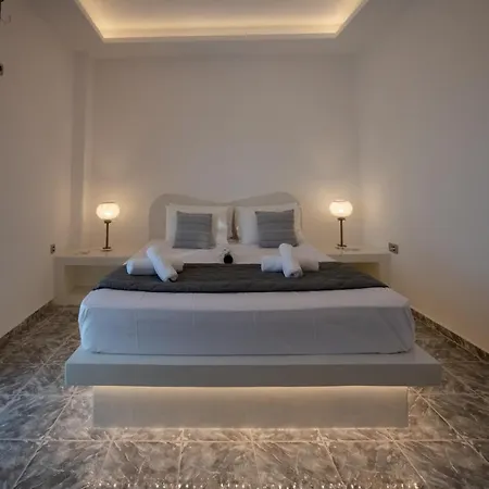 The F Guest house Karterados (Santorini)