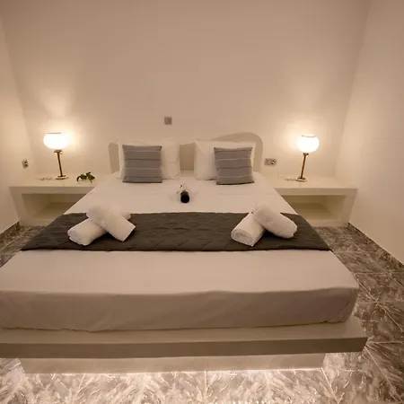 The F Guest house *