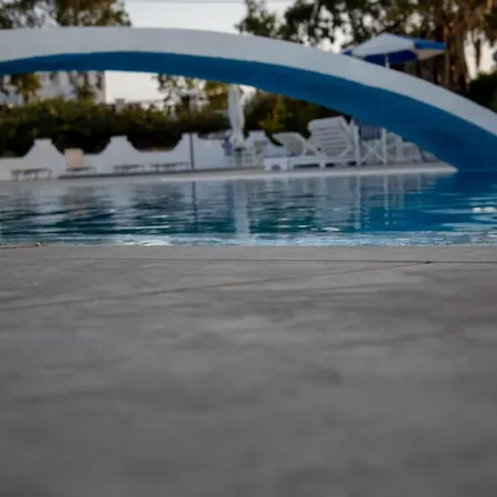 Gasthof The F Karterados (Santorini)