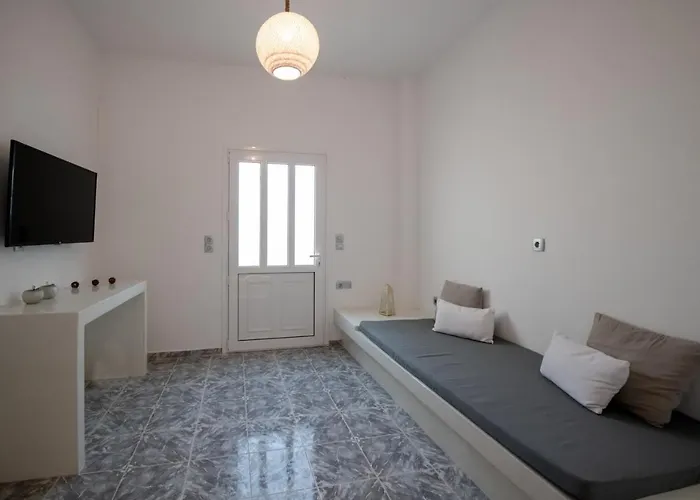 בית הארחה The F 3*